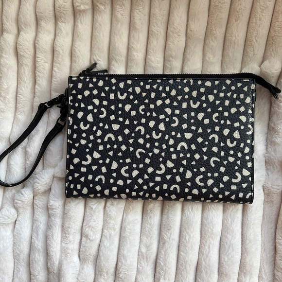 Dagne Dover Essentials Clutch - Picture 9 of 11